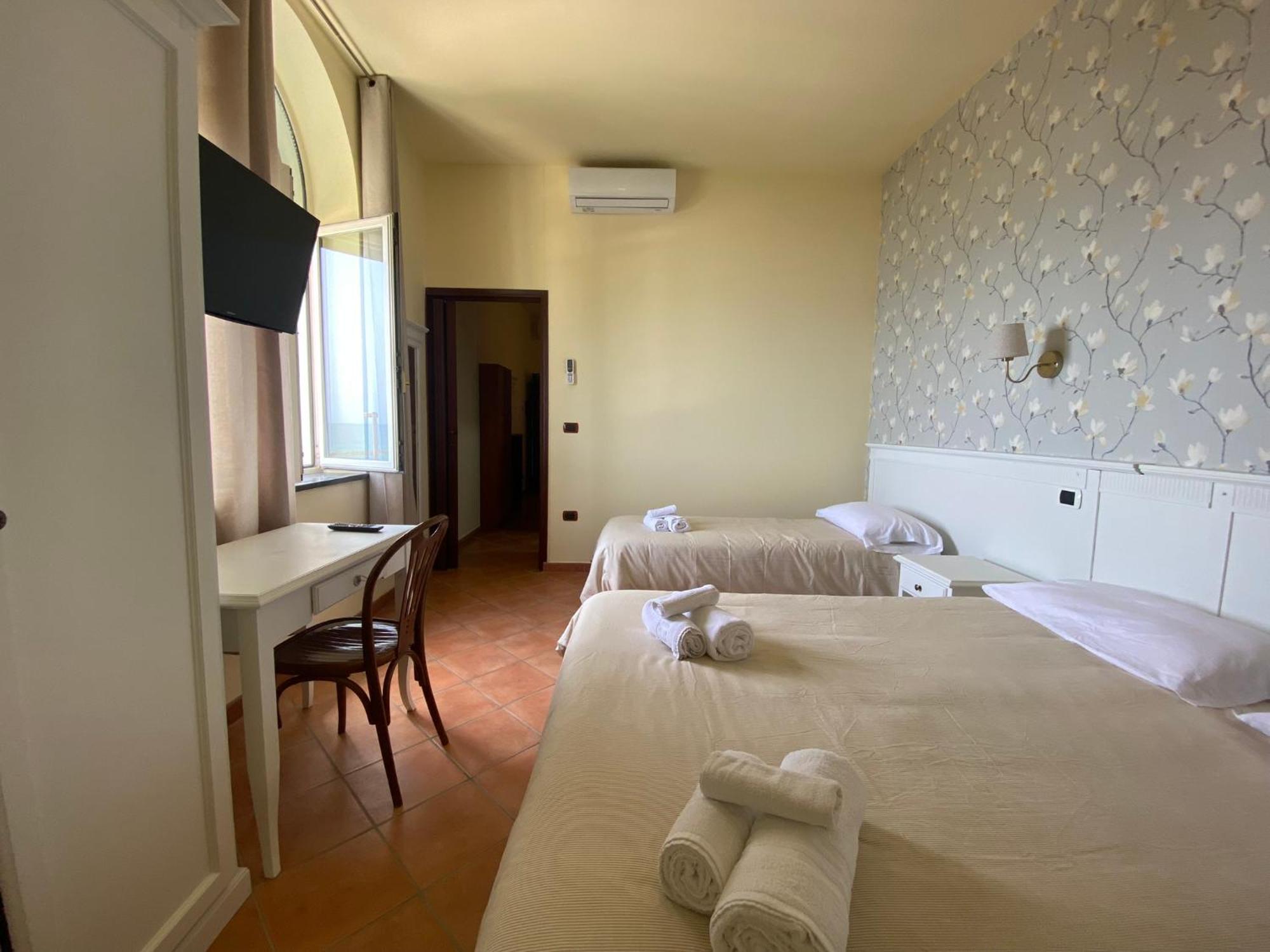 Villino Gregoraci Relais Acomodação com café da manhã Santa Marinella Exterior foto